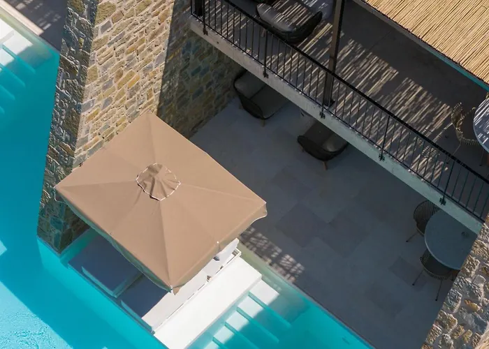 Hills 8 - Luxury With Pool 公寓式酒店 4*