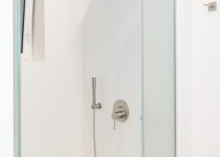 Hills 8 - Luxury With Pool 公寓式酒店 吉亚洛瓦