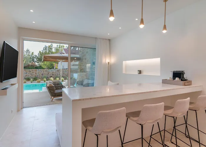 Hills 8 - Luxury With Pool 4* 吉亚洛瓦