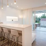 Apartmanhotel Hills 8 - Luxury With Pool 4*