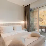 Apartmanhotel Hills 8 - Luxury With Pool Jálova
