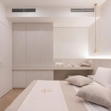 Hills 8 - Luxury With Pool 4*