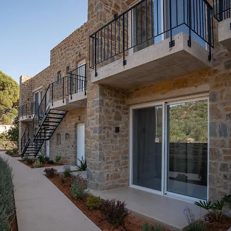 Aparthotel Hills 8 - Luxury With Pool Gialova