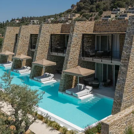 Hills 8 - Luxury With Pool 4* Gialova