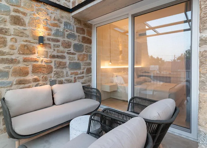 Hills 8 - Luxury With Pool Aparthotel 4*