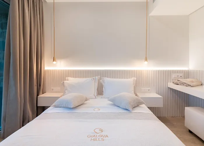 Aparthotel Hills 8 - Luxury With Pool 4*