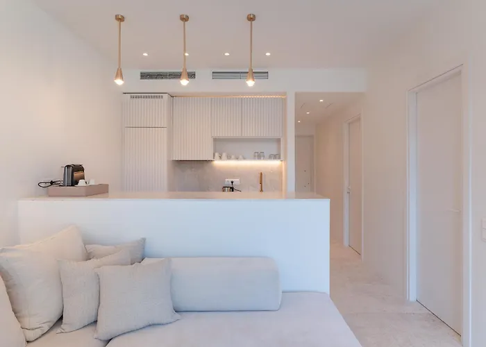 Hills 8 - Luxury With Pool Gialova