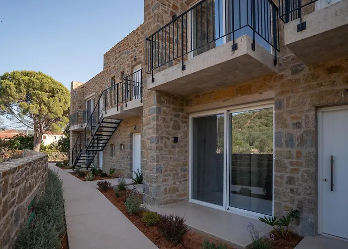 Aparthotel Hills 8 - Luxury With Pool Gialova