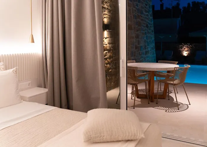 Hills 8 - Luxury With Pool 4* Gialova